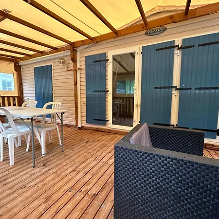 Mobil-home 6 Personnes 2ch 44m2 Kemping Arreau